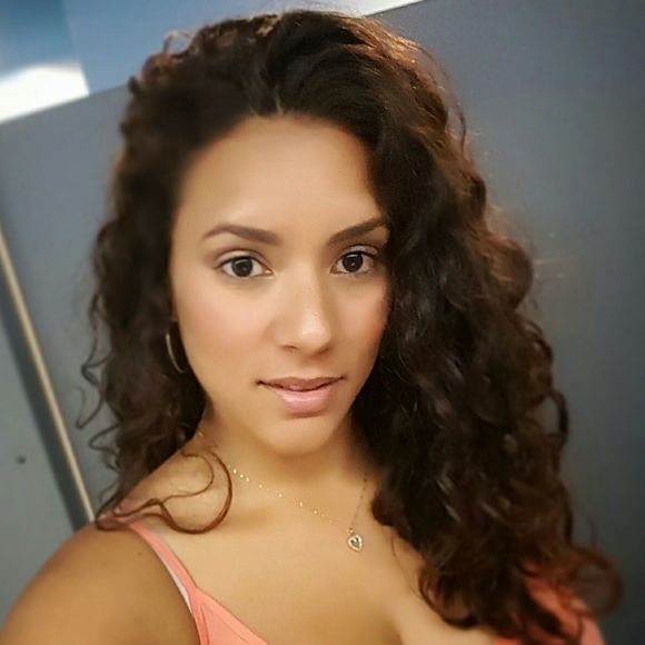 Meet your Posher, Tanya - Picture 1 of 1